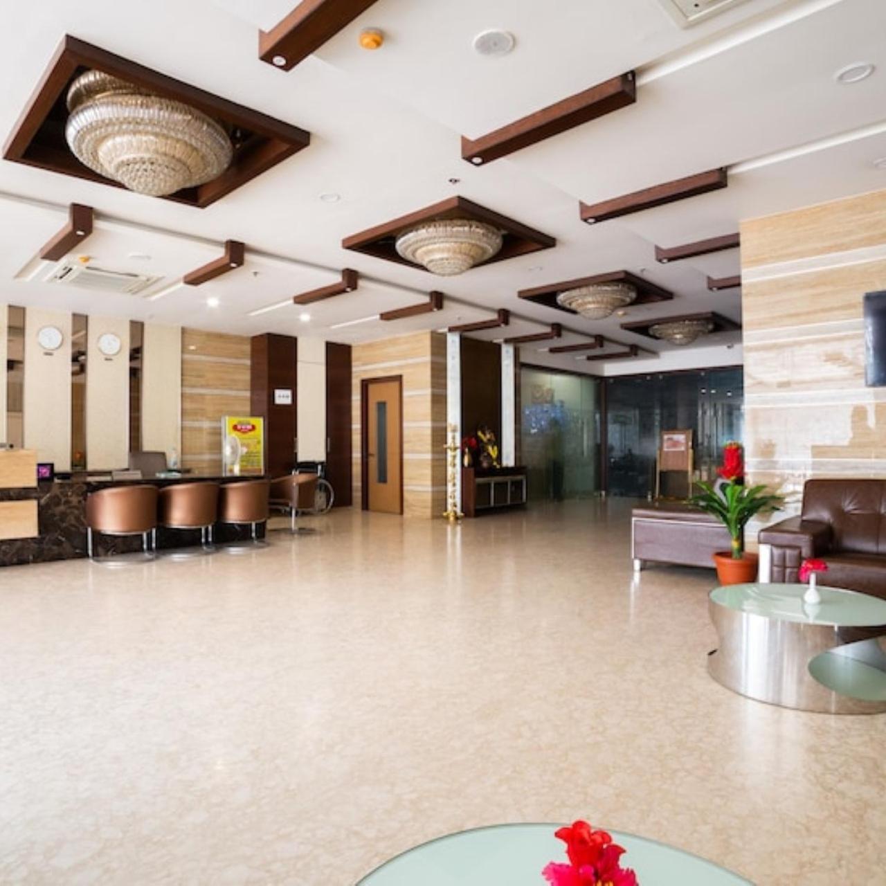 Hotel Svm Grand Medipally 하이데라바드 외부 사진