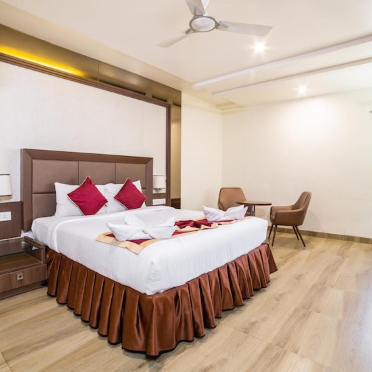 Hotel Svm Grand Medipally 하이데라바드 외부 사진