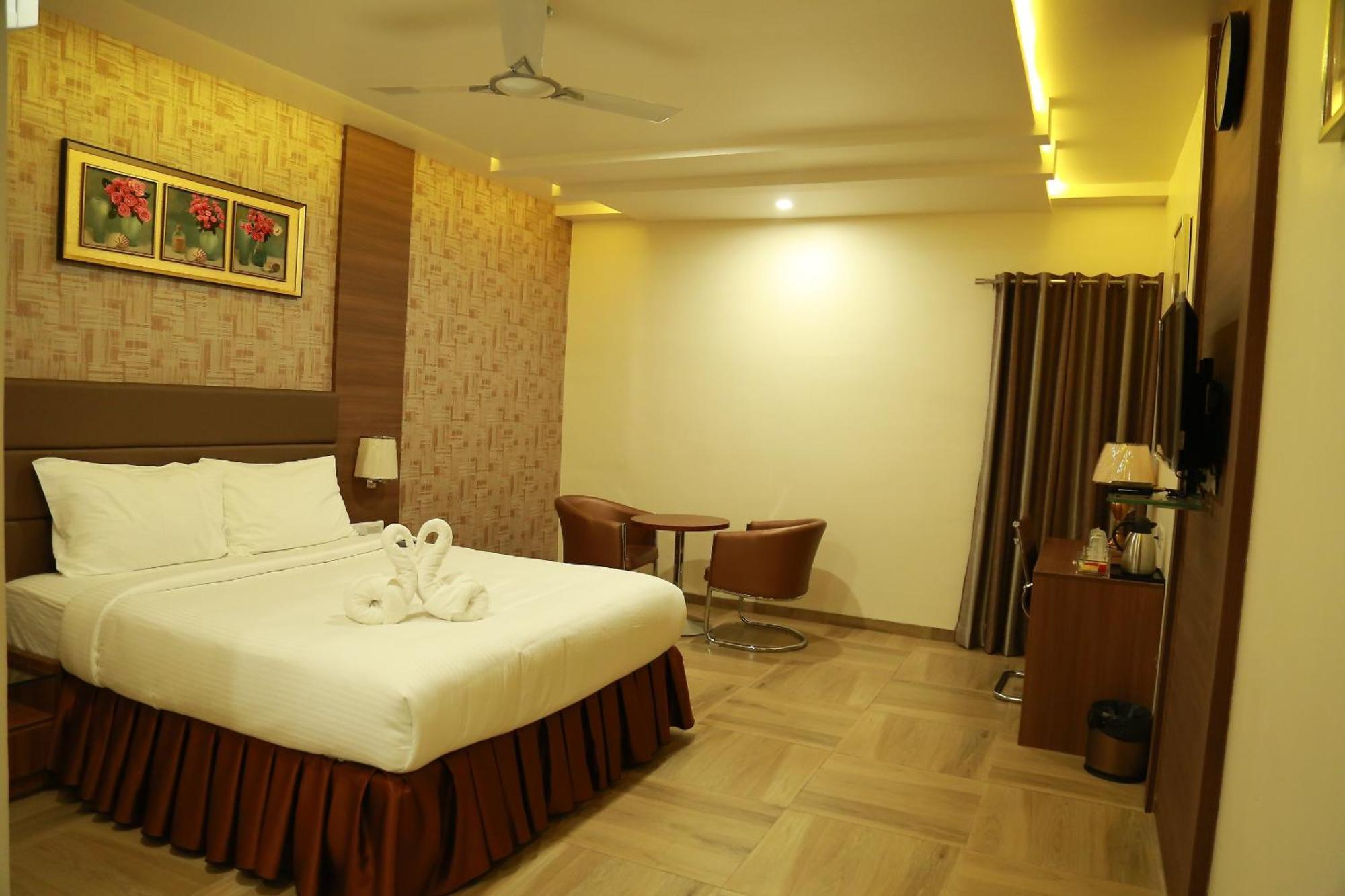 Hotel Svm Grand Medipally 하이데라바드 외부 사진